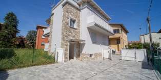 Casa in VENDITA a Parma di 130 mq