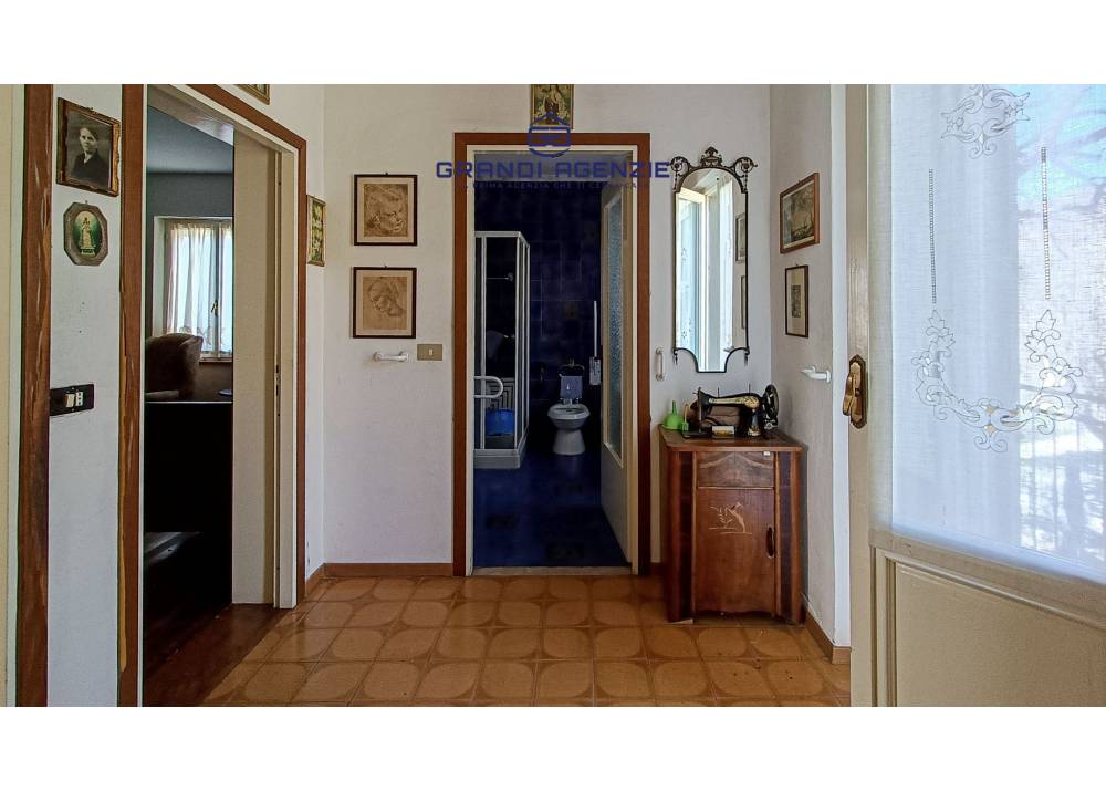 Vendita Casa Indipendente a Corniglio trilocale  di 123 mq