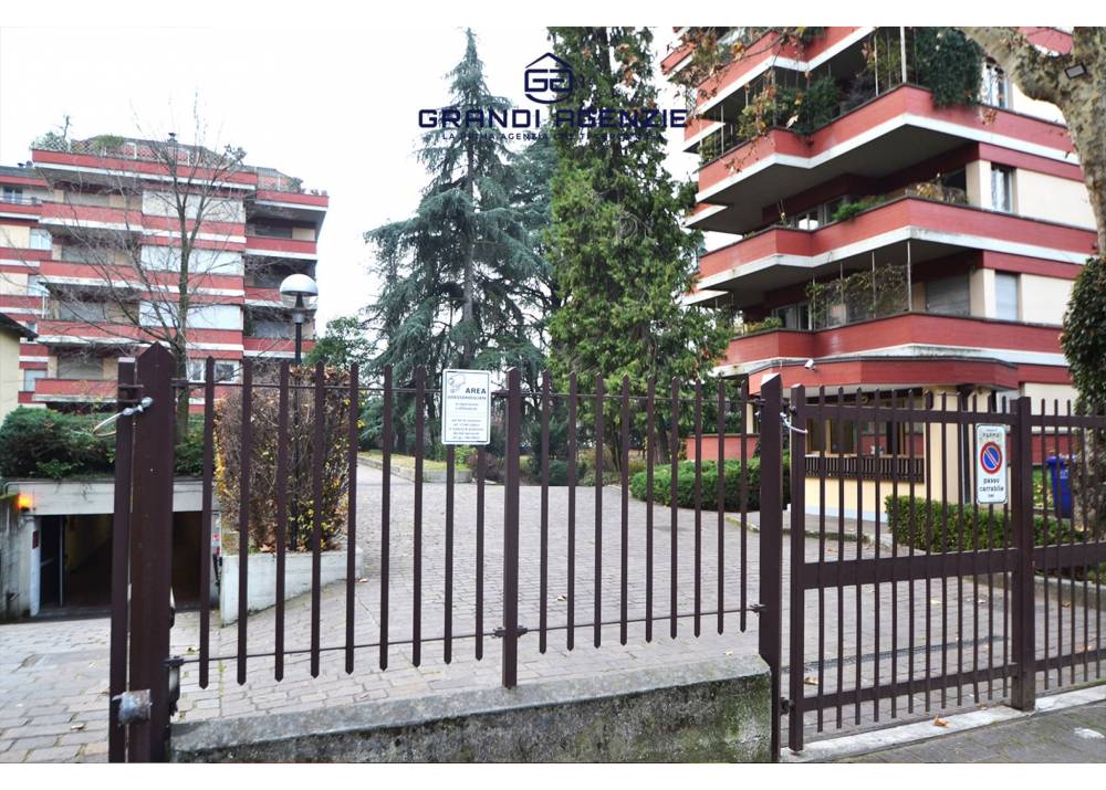 Vendita Appartamento a Parma quadrilocale Montebello di 141 mq