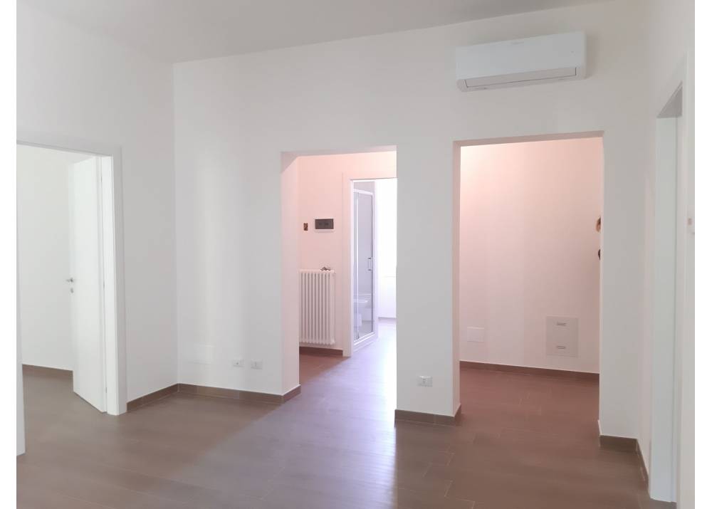 Vendita Appartamento a Parma trilocale Oltretorrente di 105 mq