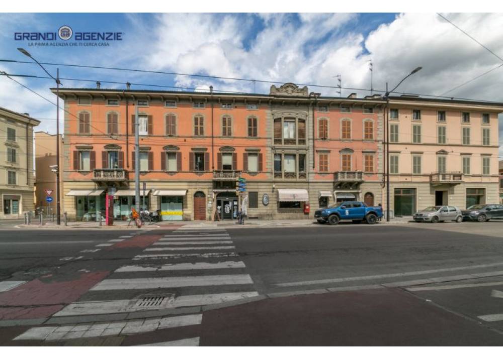 Vendita Negozio a Parma monolocale San Lazzaro di 185 mq