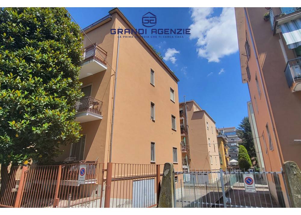 Vendita  a Parma  San Leonardo di 188 mq