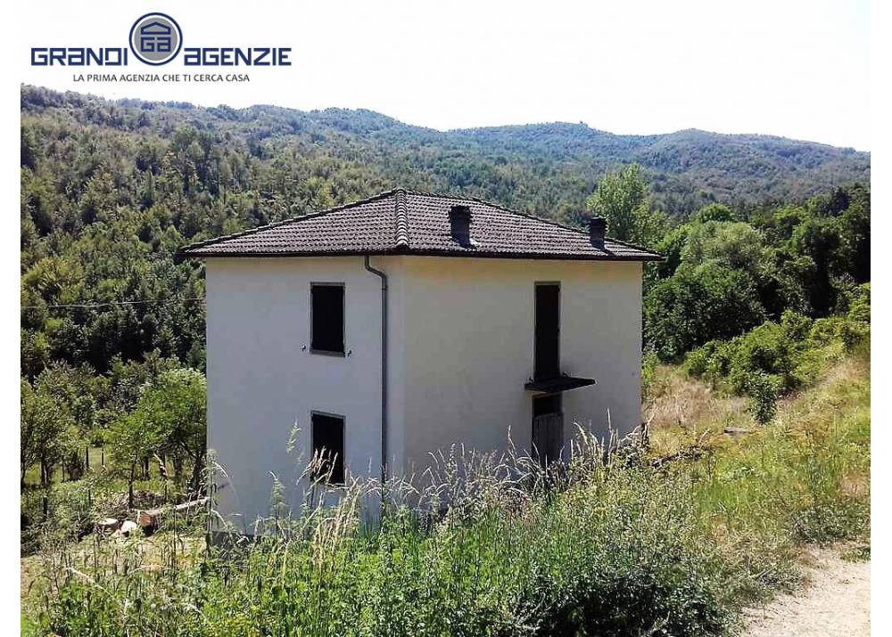 Vendita Casa Indipendente a Bardi trilocale  di 132 mq