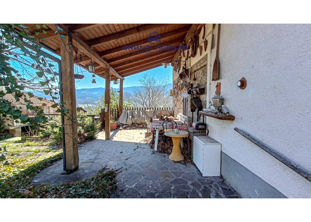 Vendita Casa Indipendente a Corniglio trilocale  di 123 mq