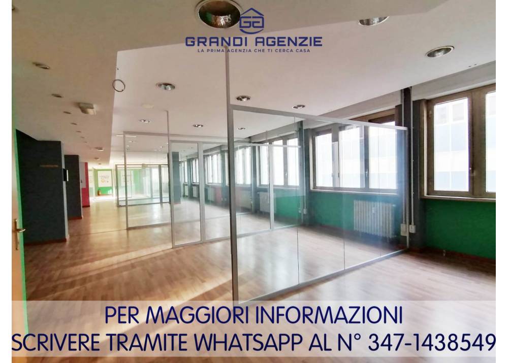Affitto Locale Commerciale a Parma monolocale Centro storico di 175 mq