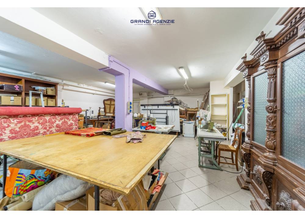 Vendita Locale Commerciale a Parma monolocale San Leonardo di 129 mq