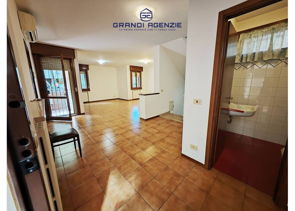 Vendita Villetta a schiera a Parma quadrilocale Q.re Montanara di 268 mq