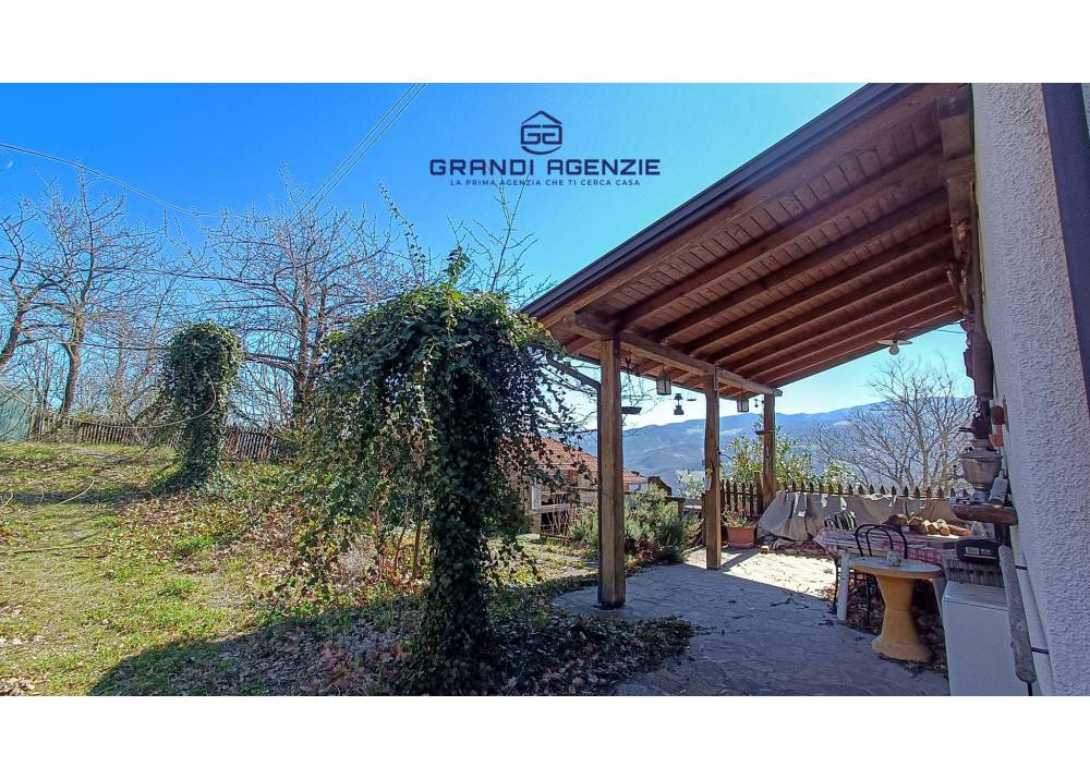 Vendita Casa Indipendente a Corniglio trilocale  di 123 mq