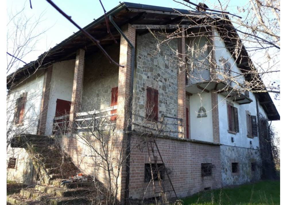 Vendita Casa Indipendente a Montechiarugolo   di 293 mq