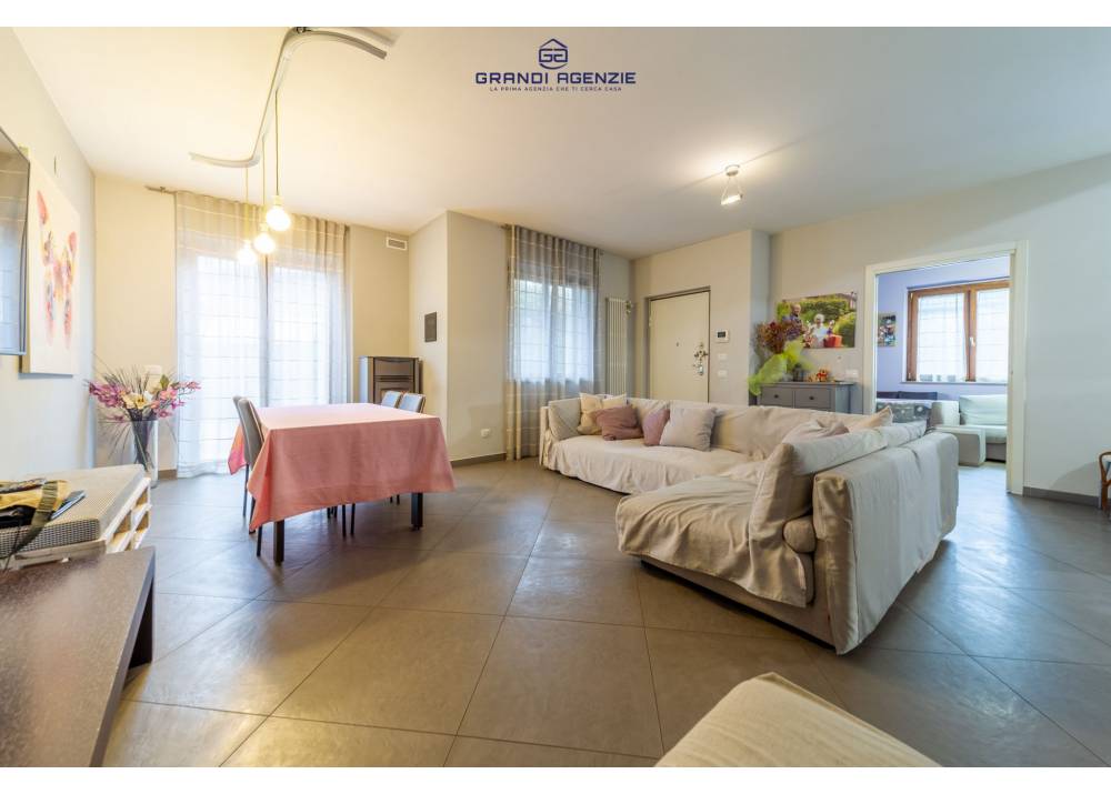 Vendita Villa a Traversetolo quadrilocale  di 211 mq