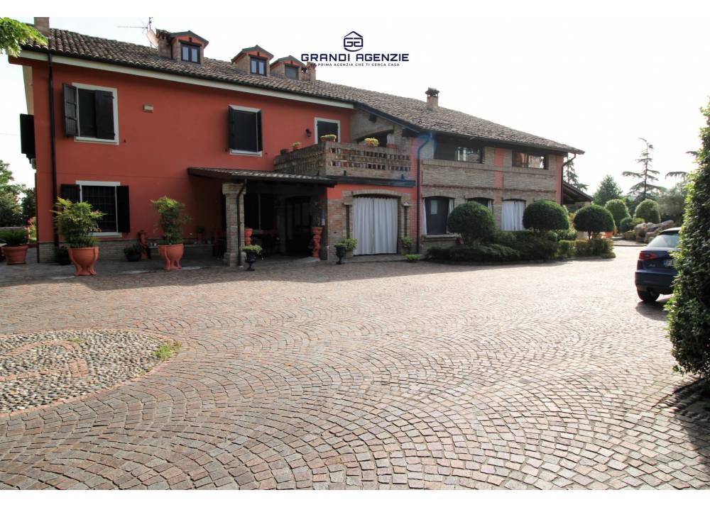 Vendita Villa a Fidenza   di 700 mq