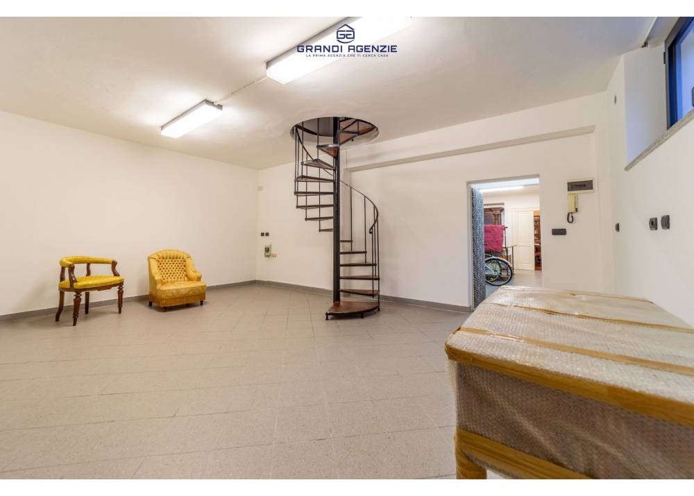 Vendita Locale Commerciale a Parma monolocale San Leonardo di 129 mq