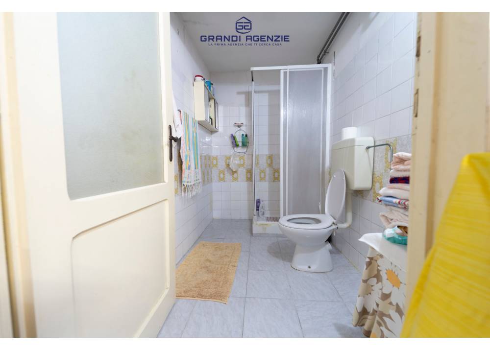 Vendita Casa Indipendente a Sala Baganza   di 380 mq