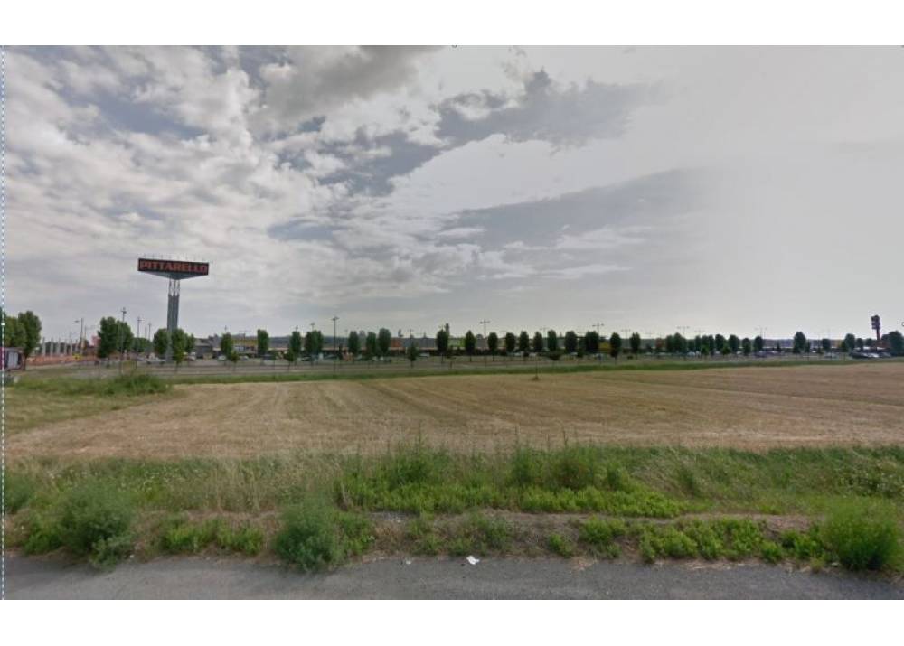 Vendita Terreno Edificabile a Fidenza monolocale  di 5000 mq