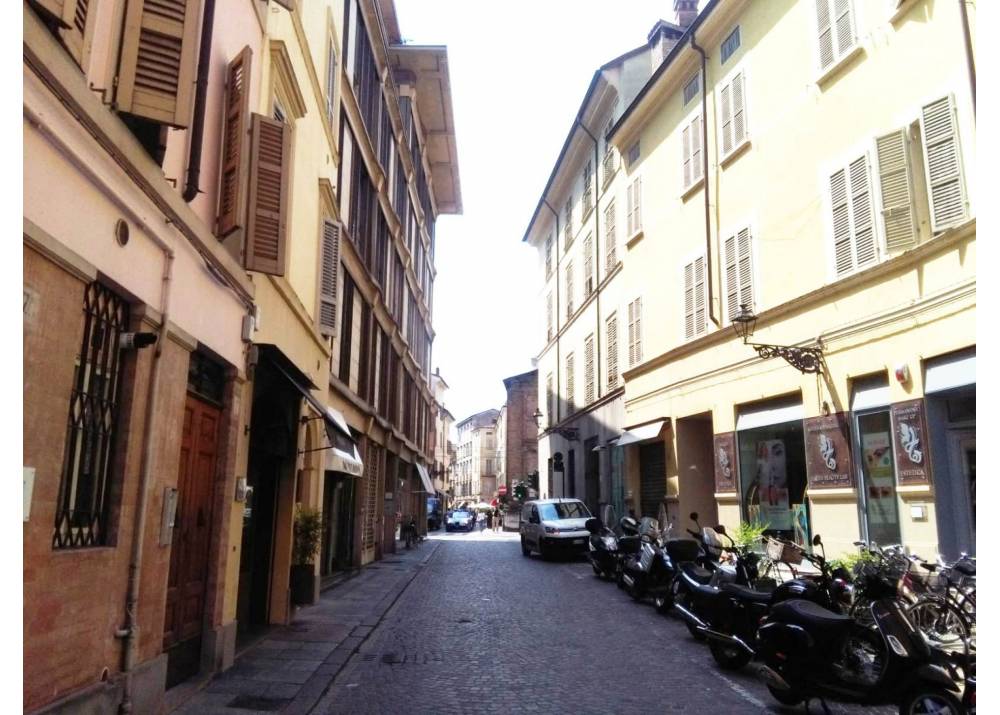 Vendita Locale Commerciale a Parma monolocale Centro storico di 36 mq