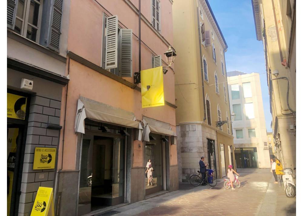 Vendita Locale Commerciale a Parma monolocale Centro storico di 46 mq
