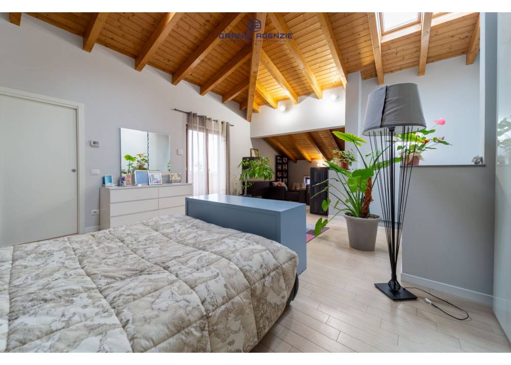 Vendita Villa a Traversetolo quadrilocale  di 211 mq