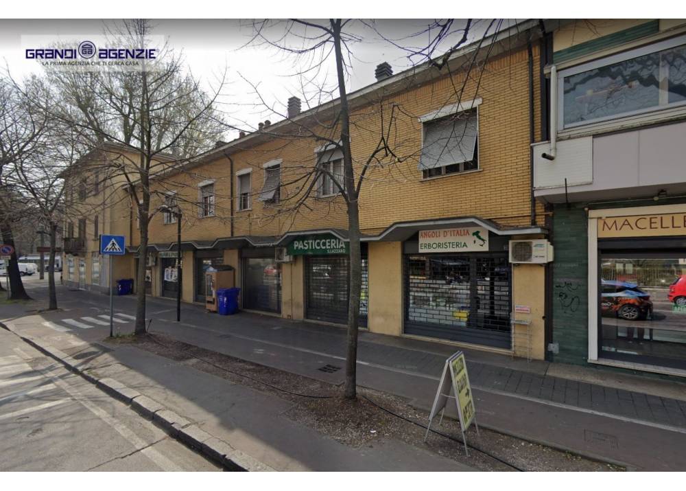 Vendita Locale Commerciale a Parma monolocale  di 95 mq