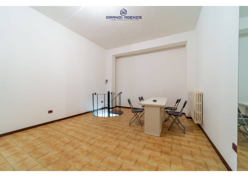 Vendita Locale Commerciale a Parma monolocale San Leonardo di 129 mq